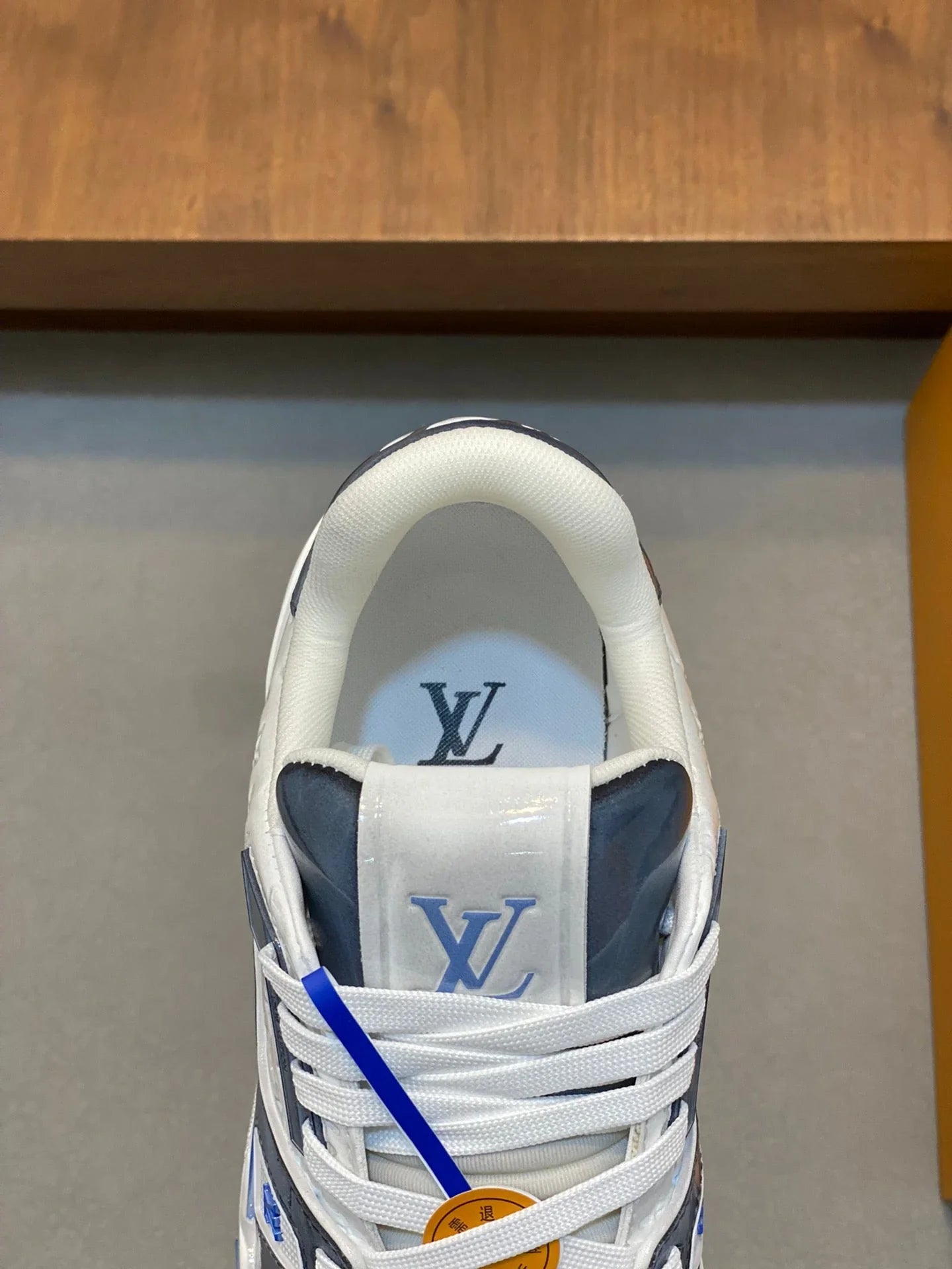 L Men's Casual Sneakers