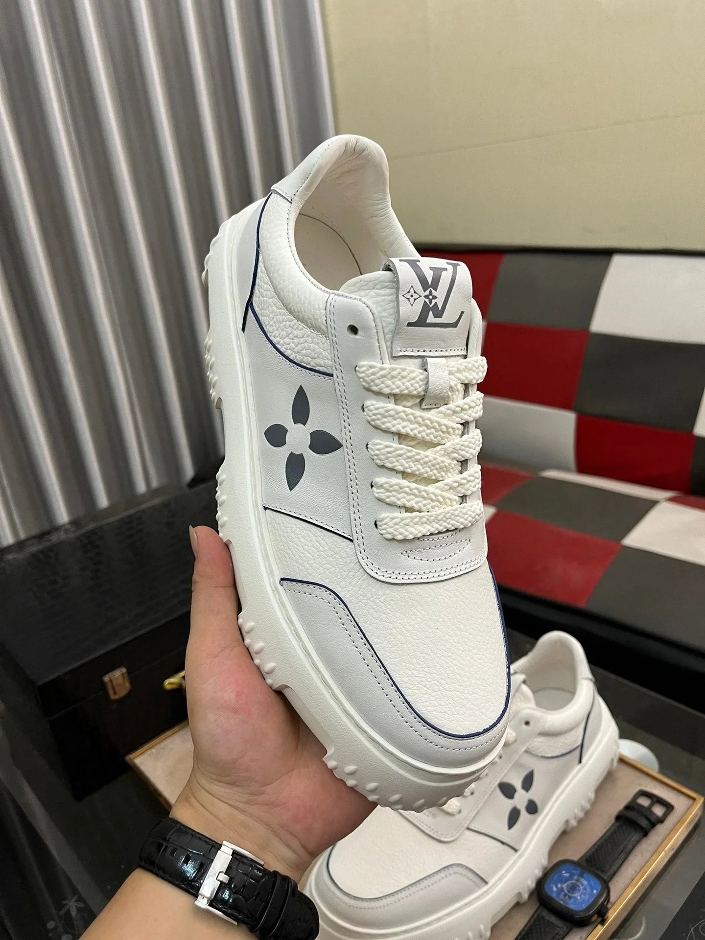 L Men's casual shoes