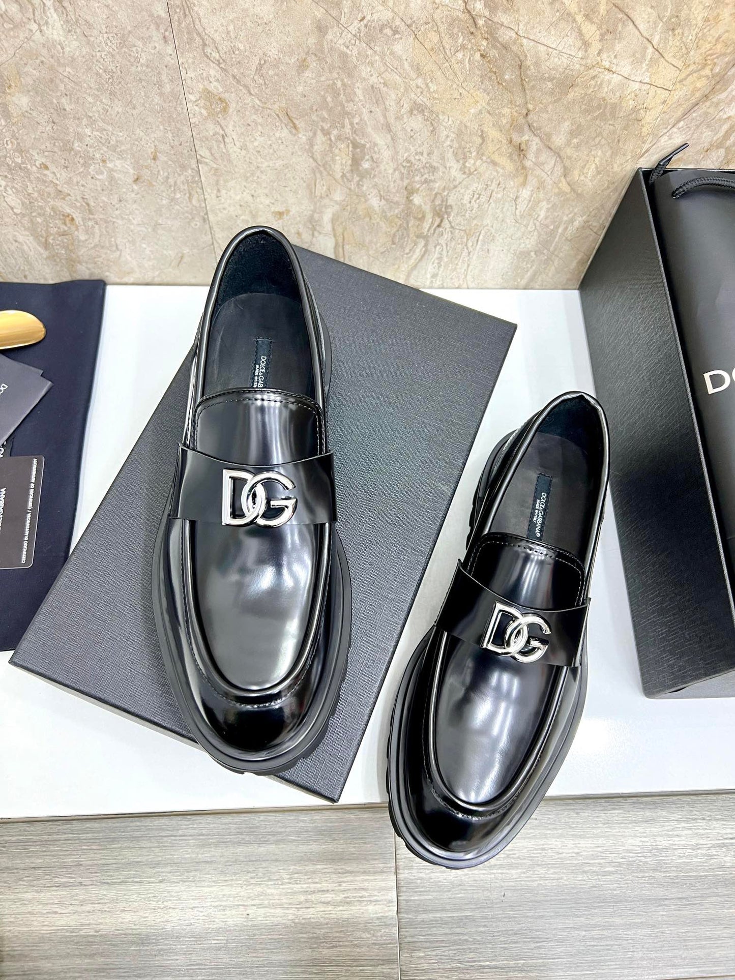 D Men's Buckle Leather Shoes