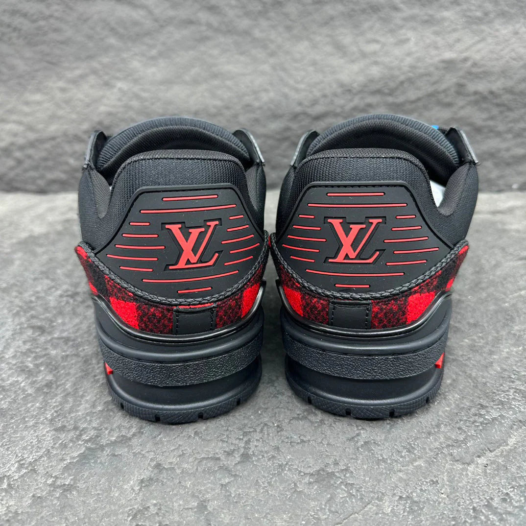 L Men's Sneakers