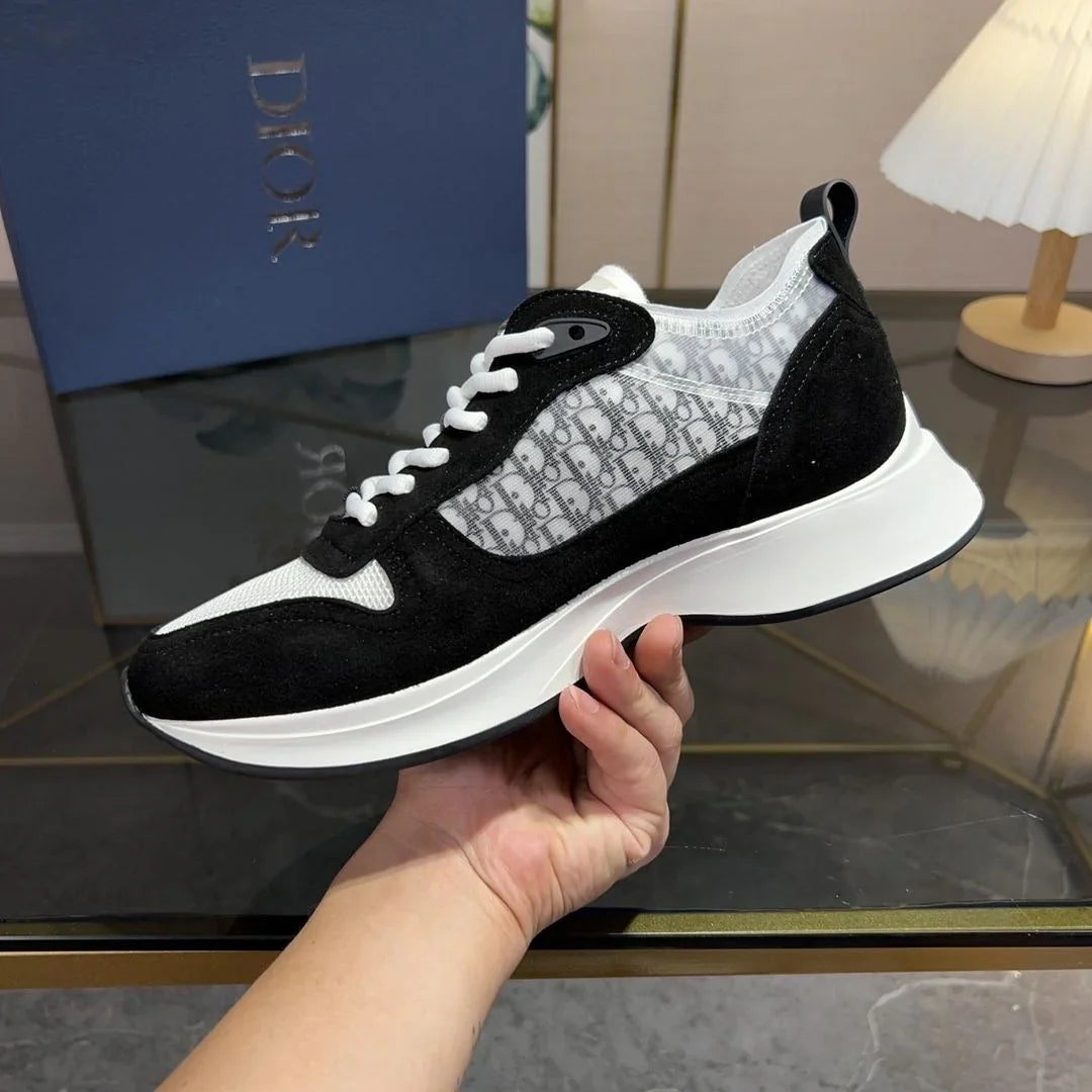 Versatile casual shoes with letter stitching