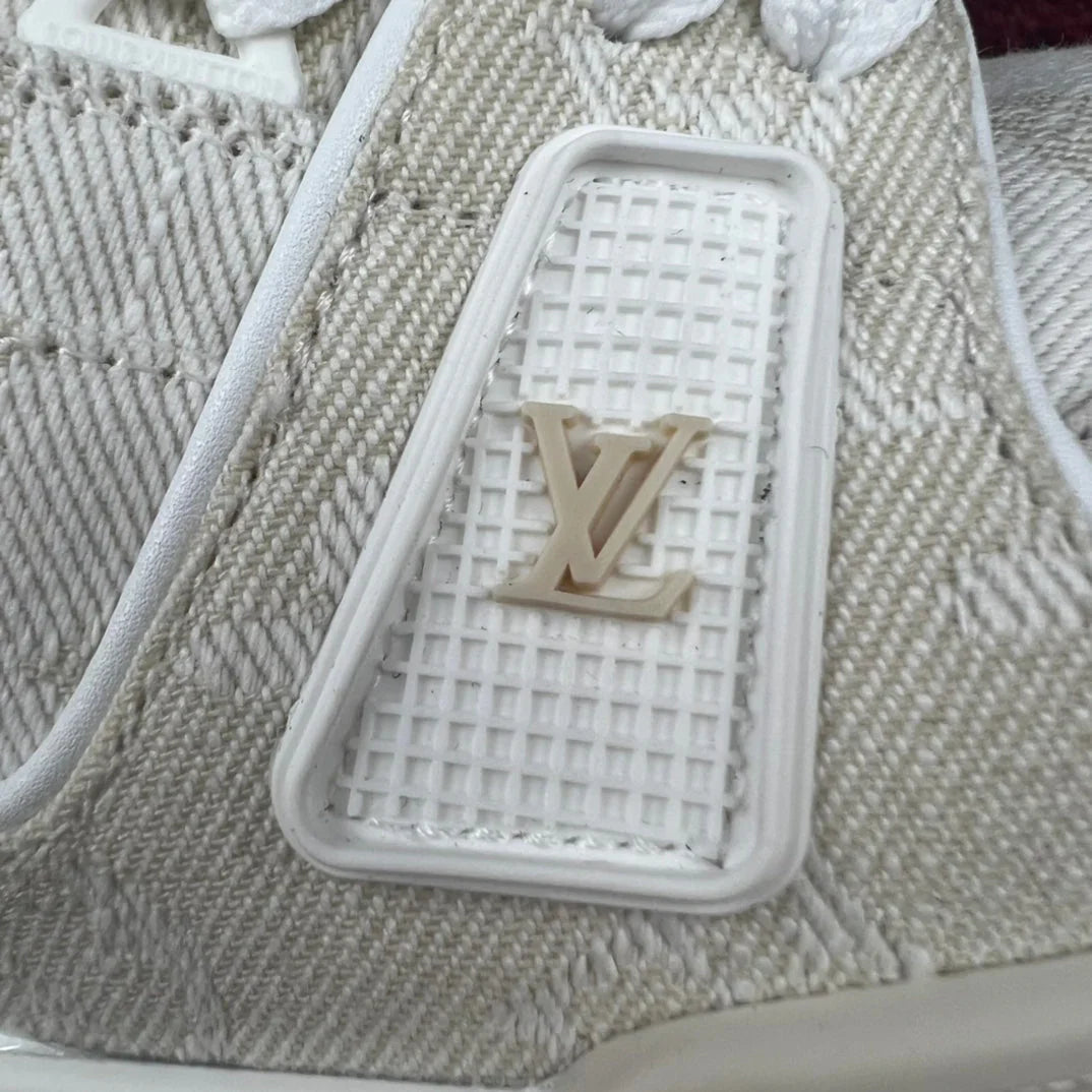 L Couple Classic Basketball Board Shoes