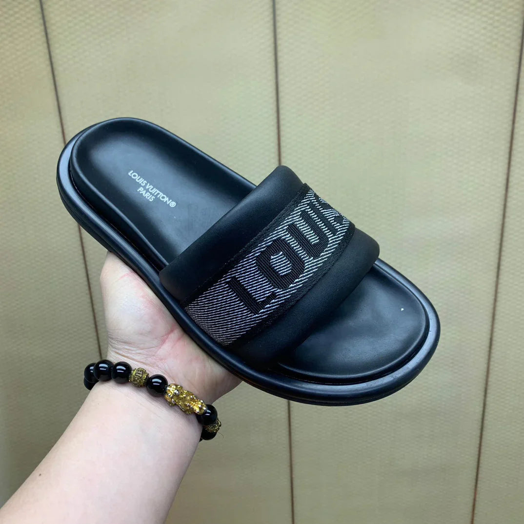 L Printed Slippers