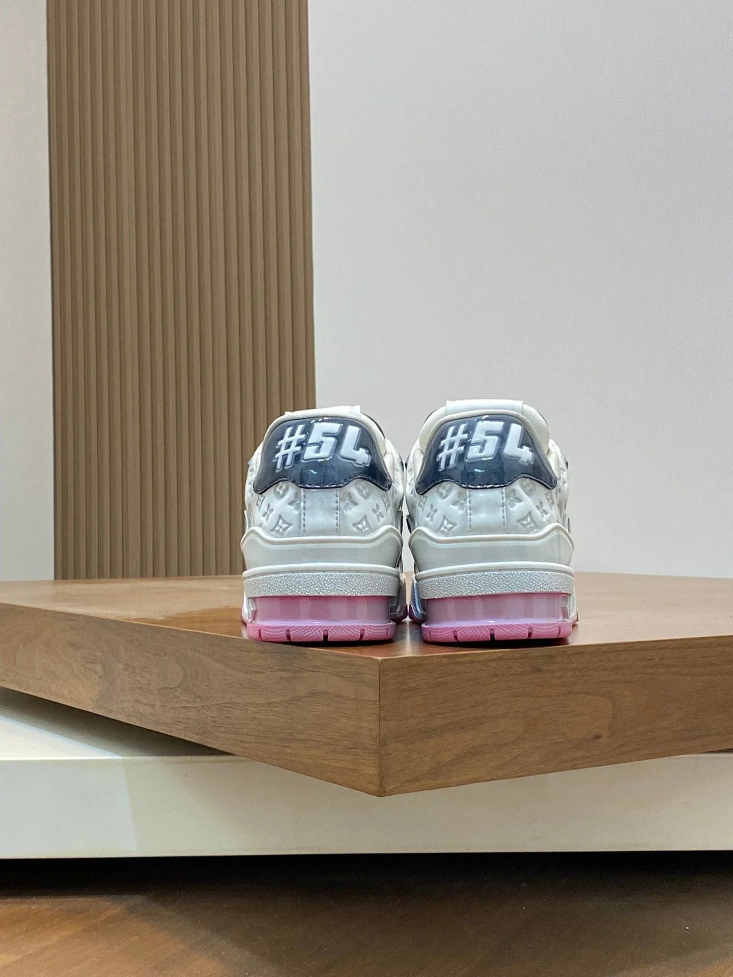 L Men's Casual Sneakers