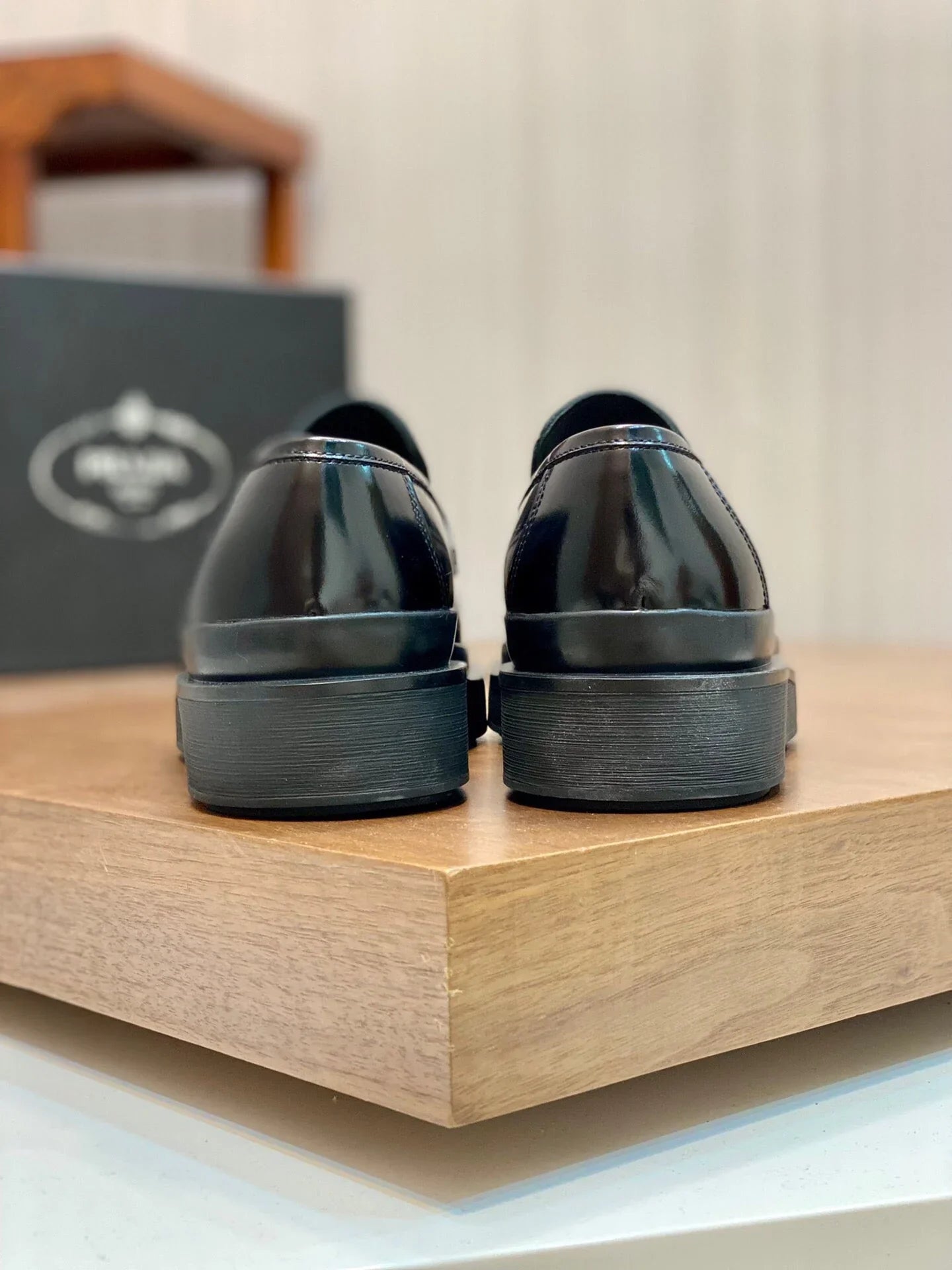 P High-end men's thick-soled derby shoes