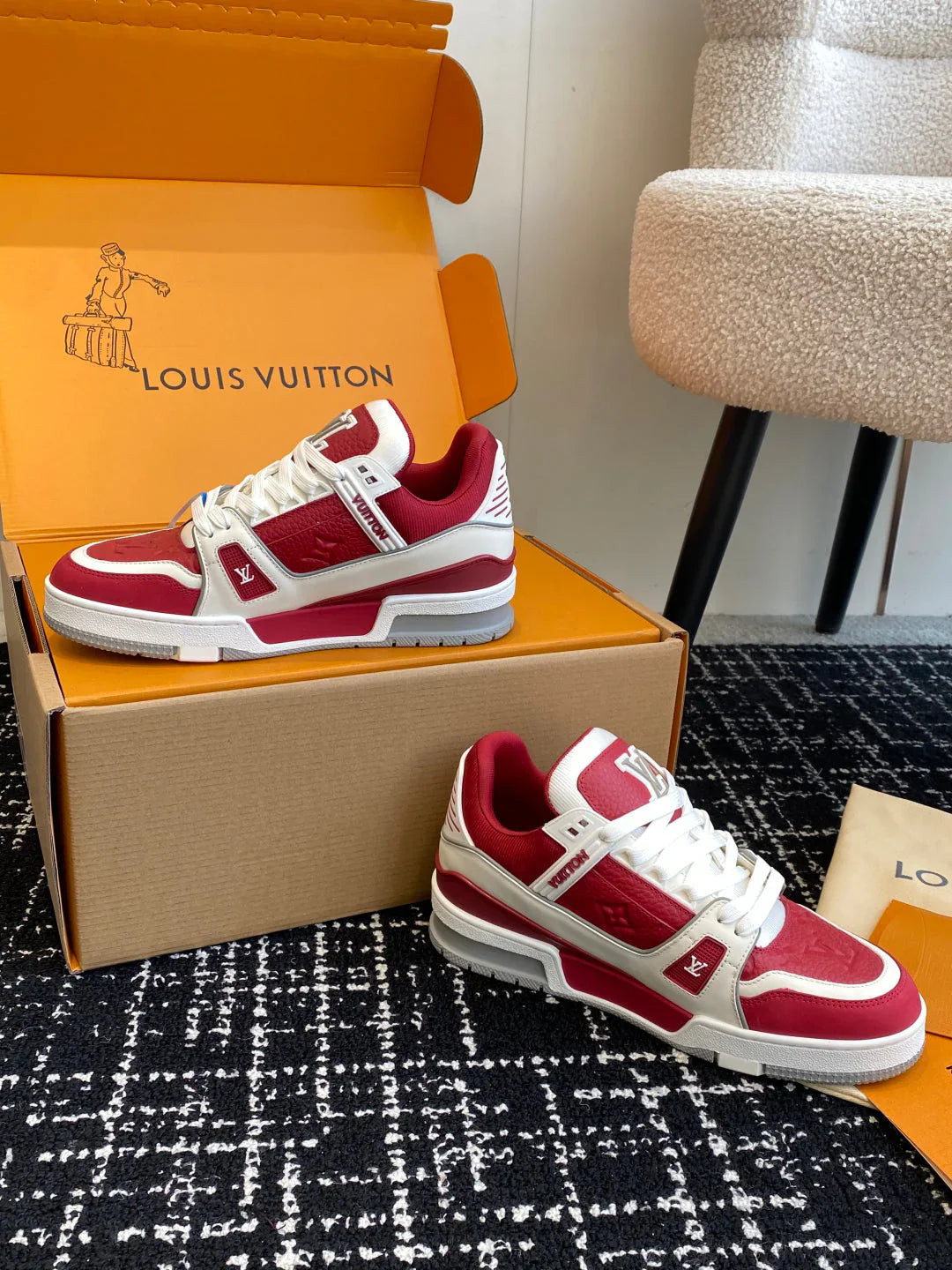 L Men's Sneakers