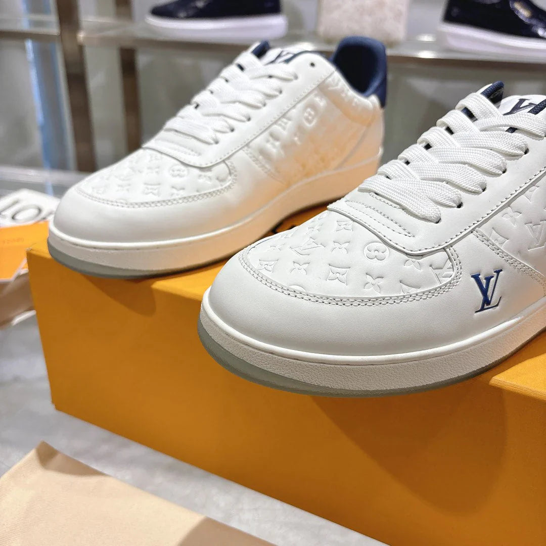 L Men's Sneakers