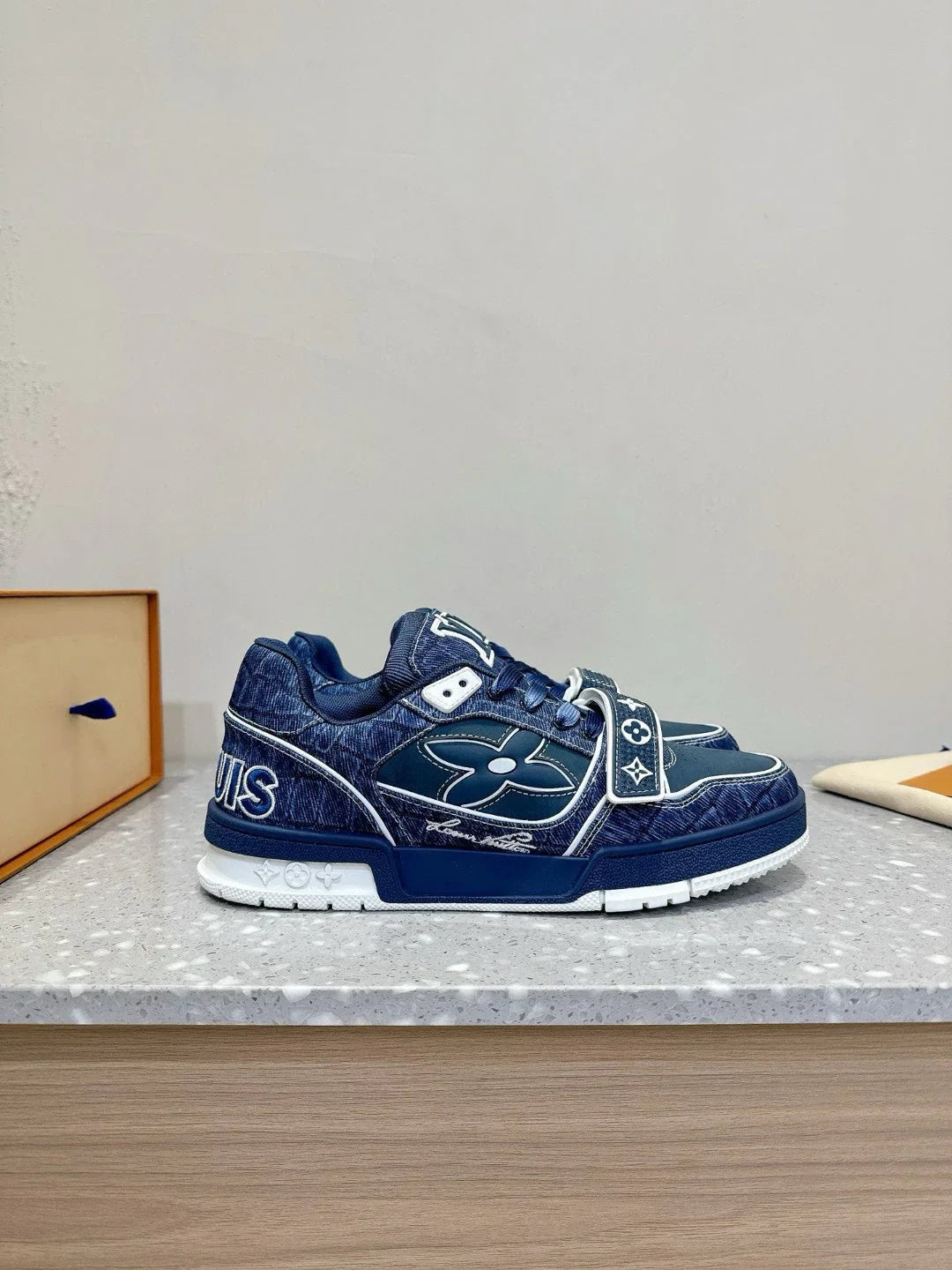 L Men's Skateboarding Shoes