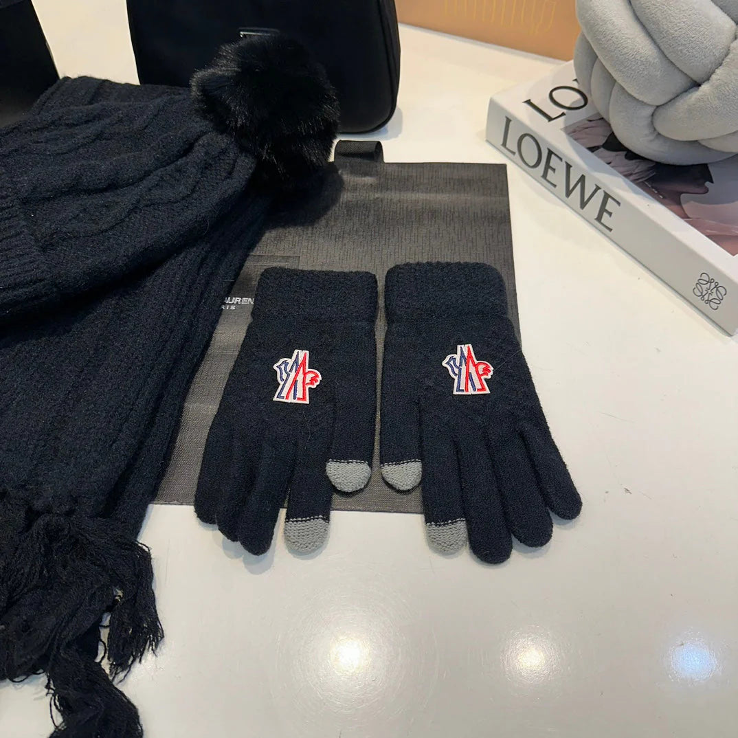 New autumn and winter trends-fashionable wool hat + scarf + gloves
