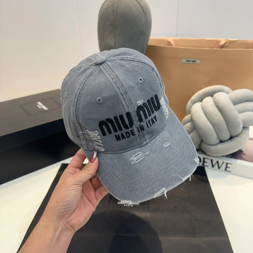 Stylish Ripped Baseball Cap