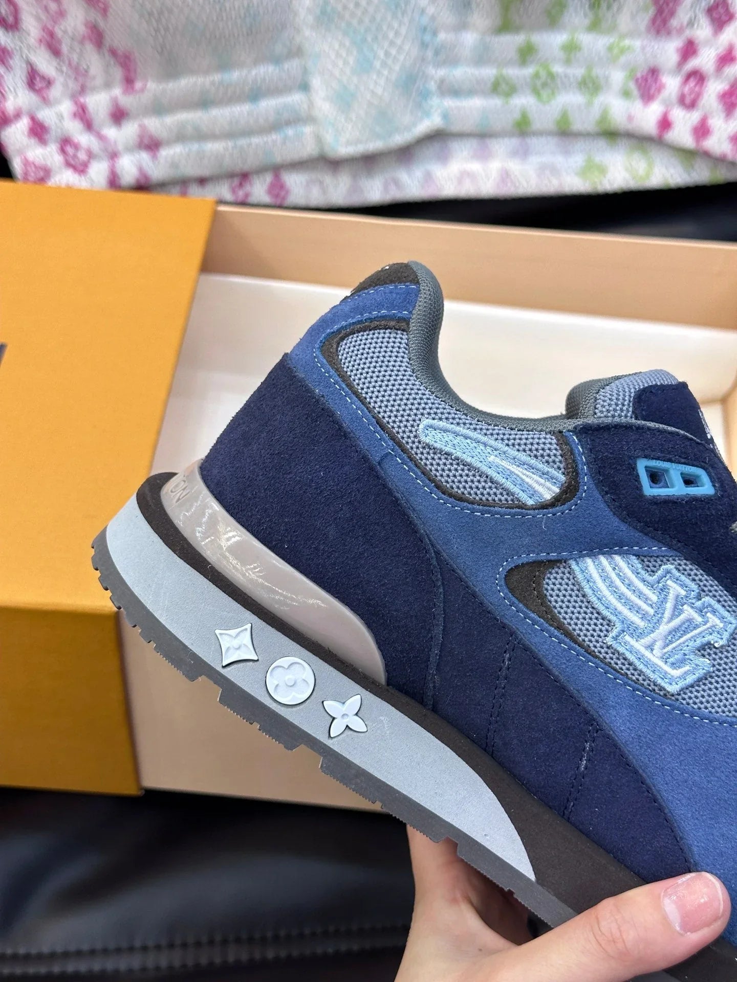 L Men's Casual Sneakers