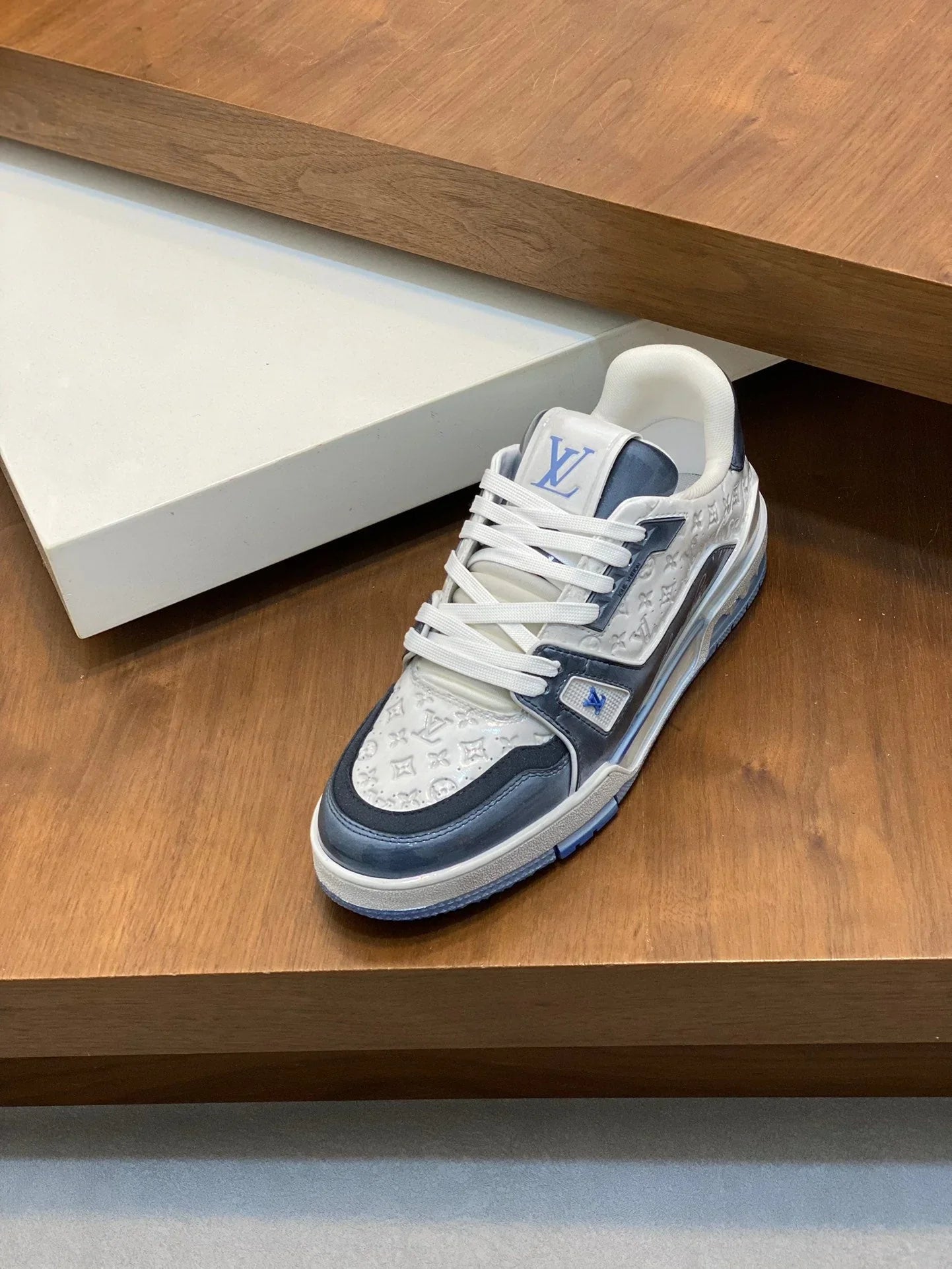 L Men's Casual Sneakers
