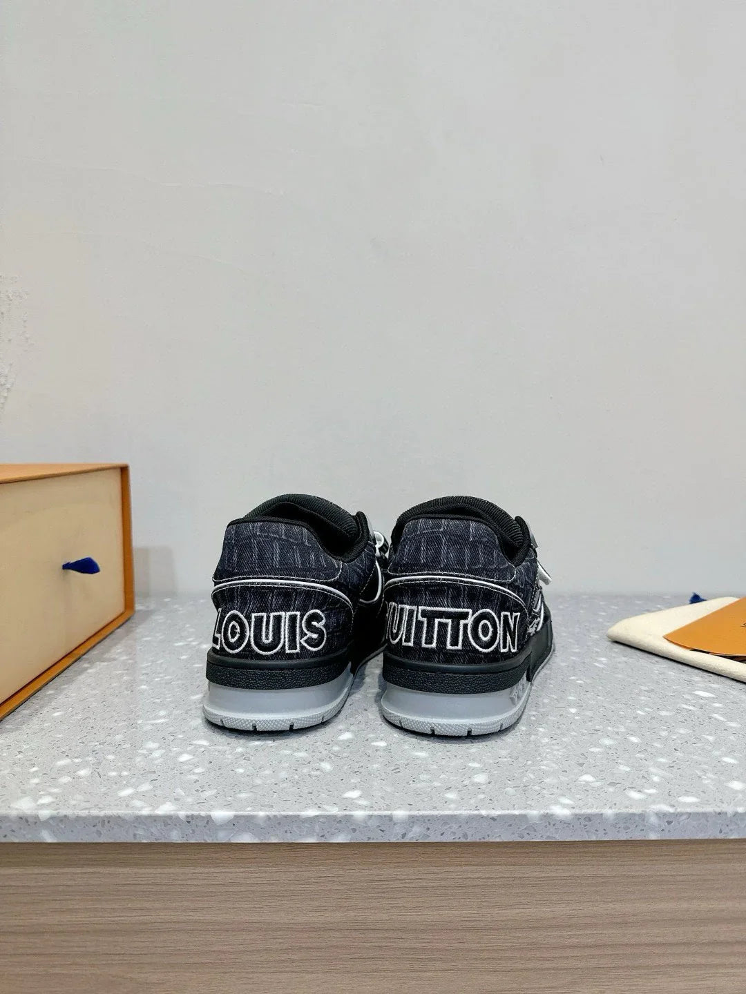L Men's Skateboarding Shoes