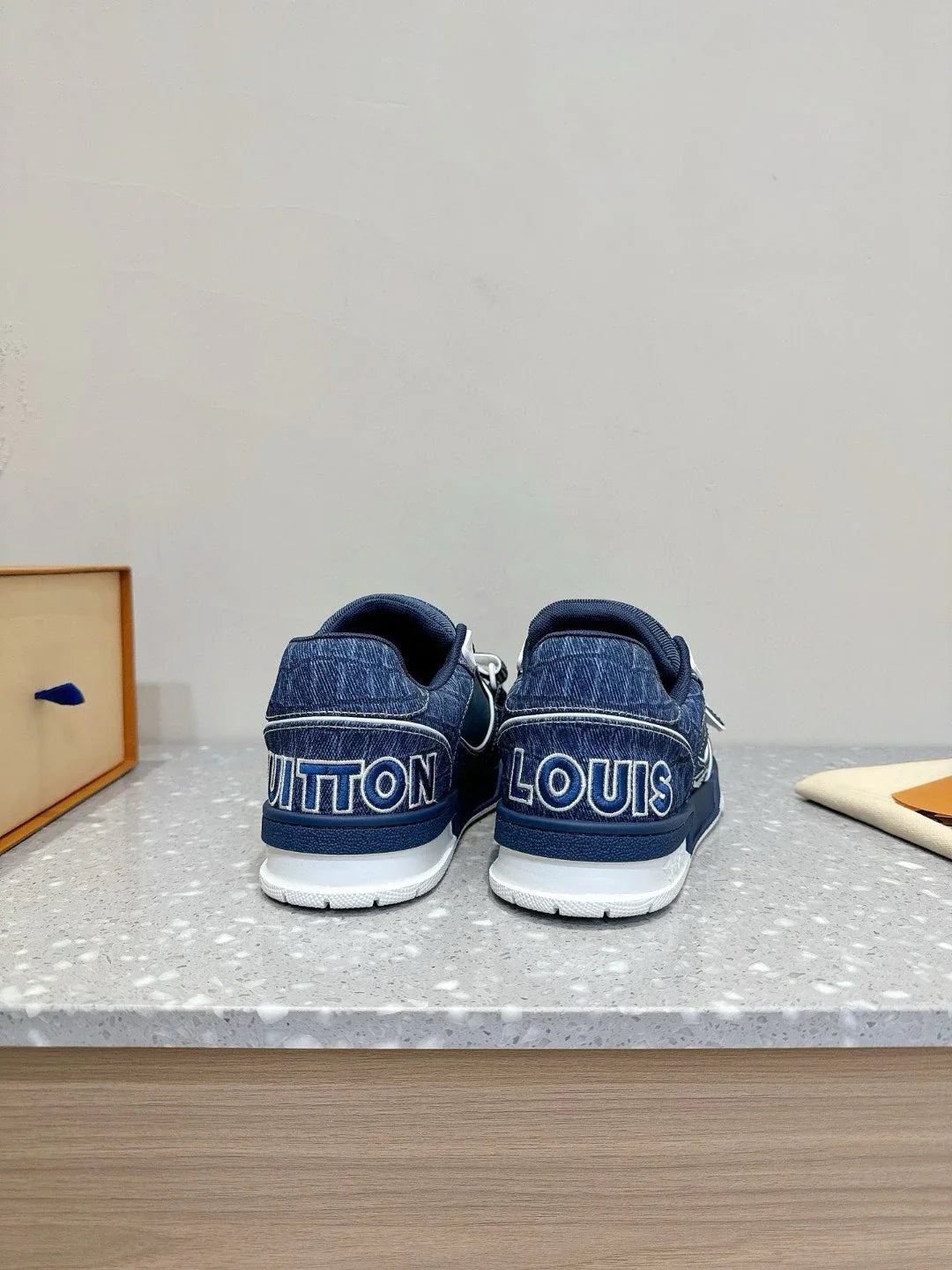 L Men's Skateboarding Shoes