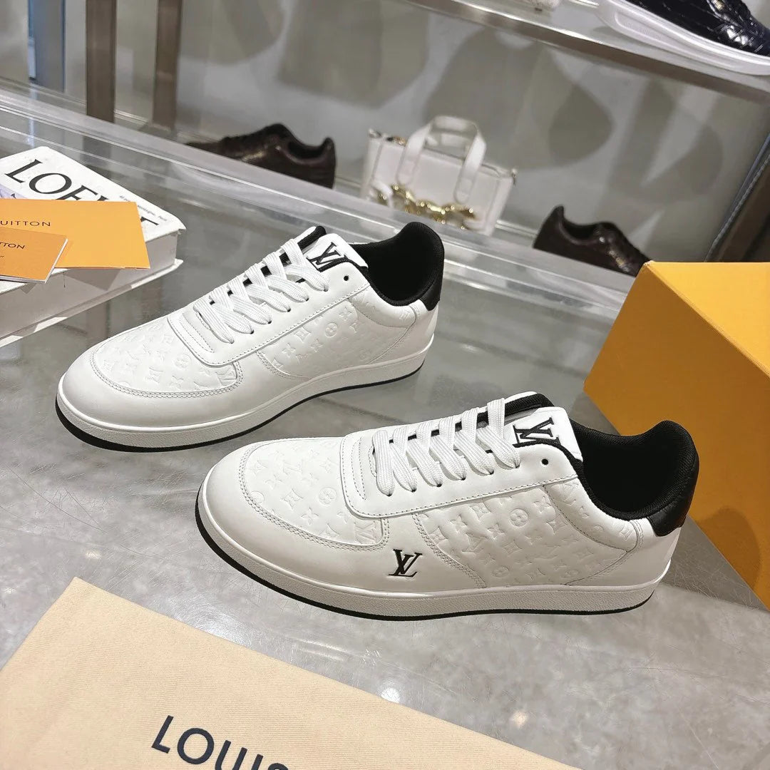 L Men's Sneakers