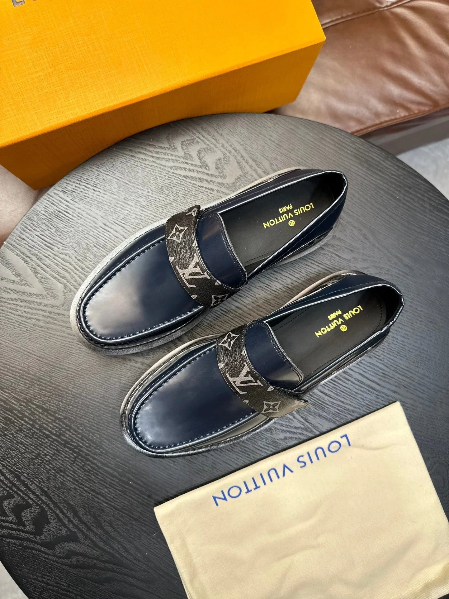 L casual leather shoes