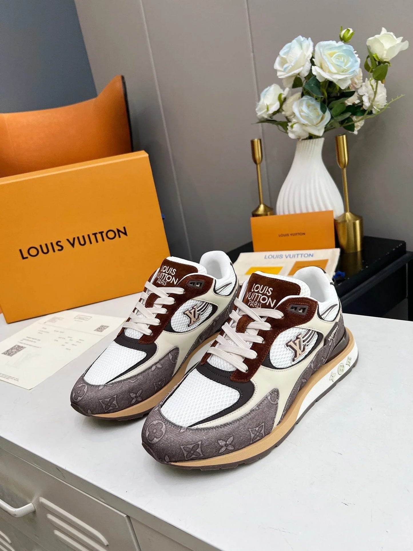 L Men's Mesh Sneakers