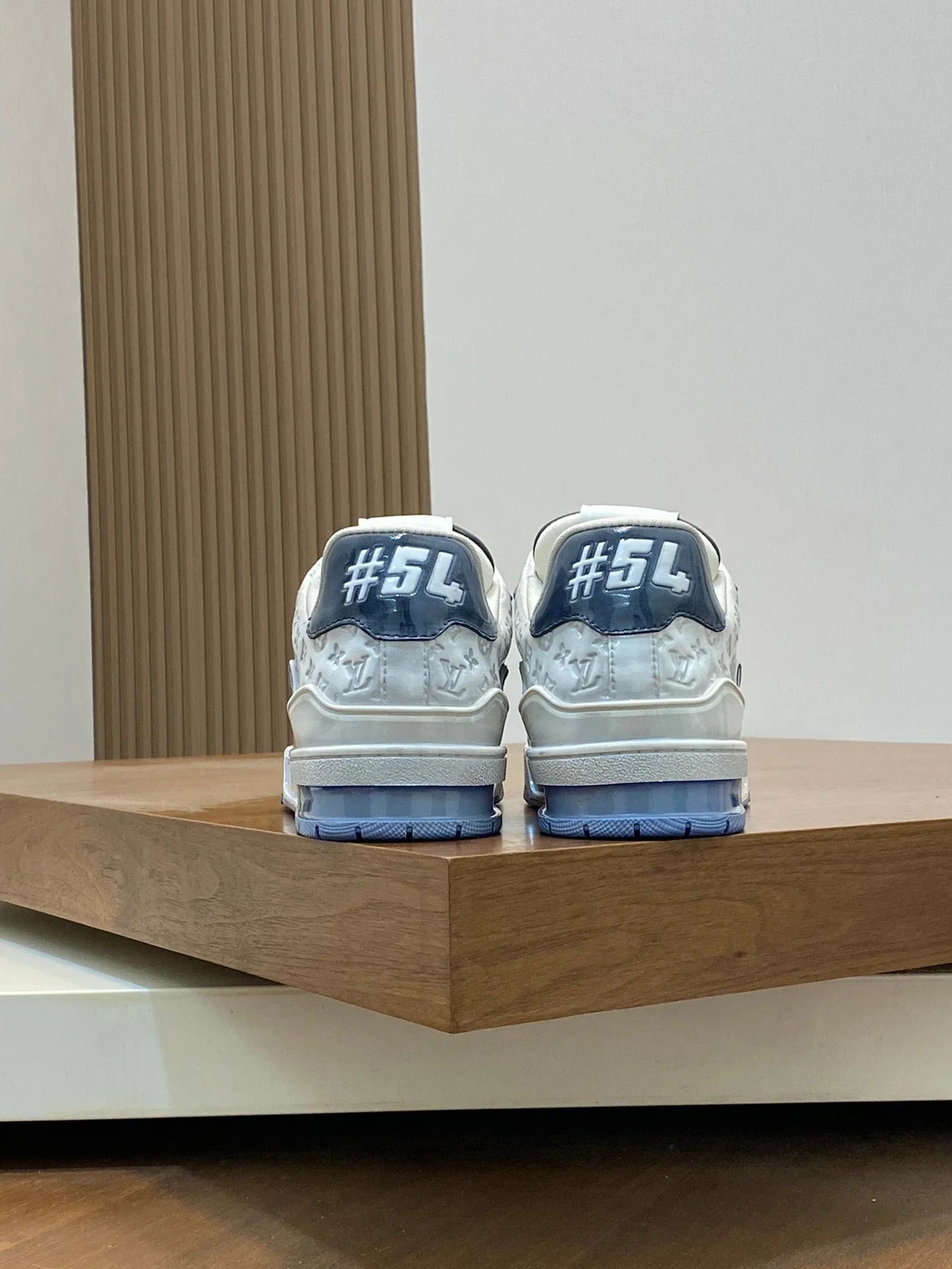 L Men's Casual Sneakers