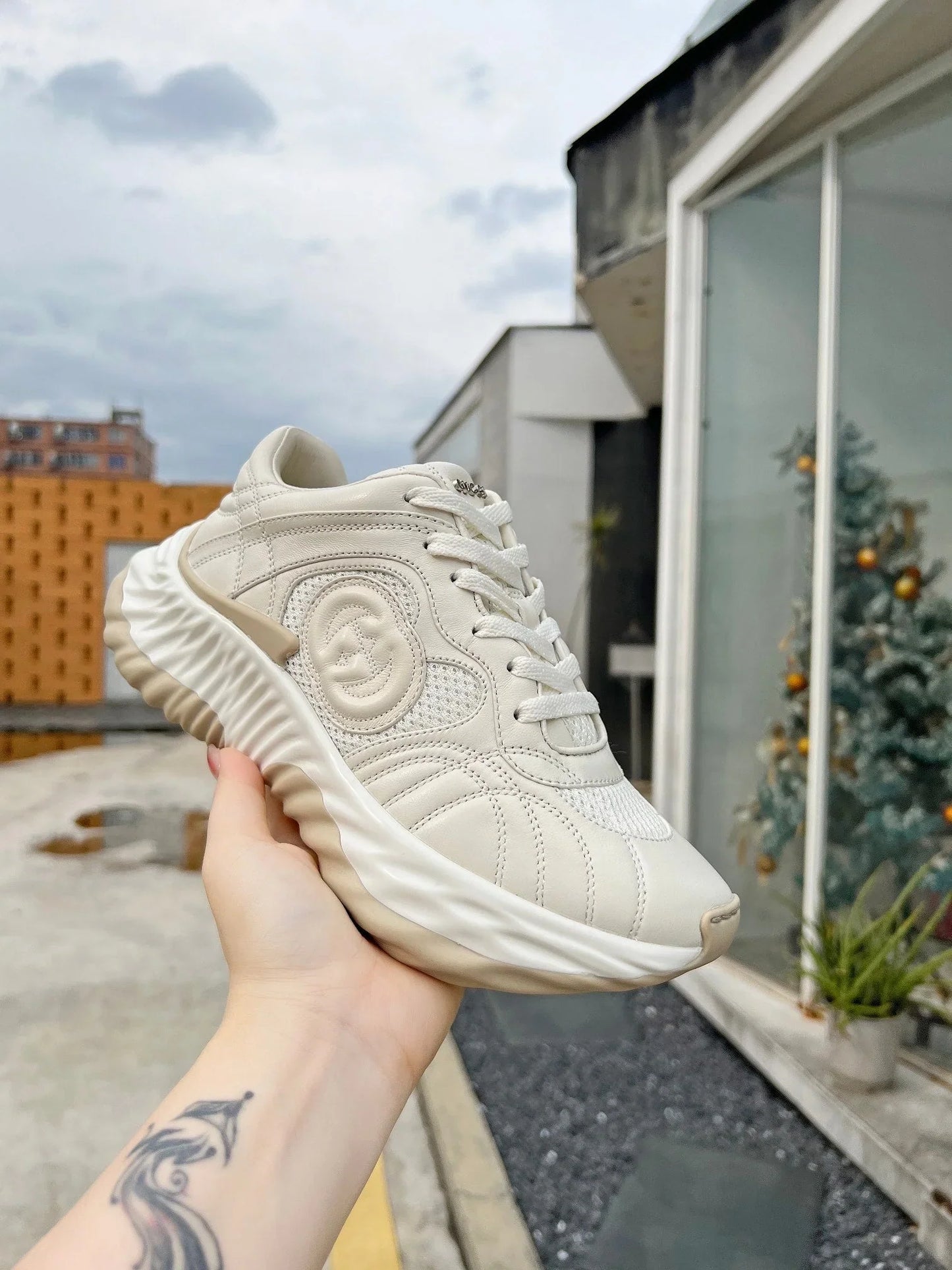 G Men's Low Top Sneakers