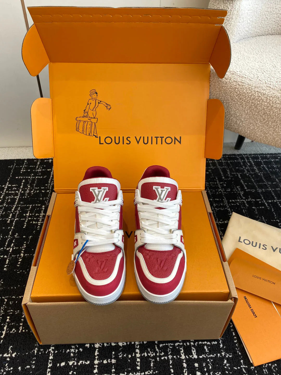 L Men's Sneakers