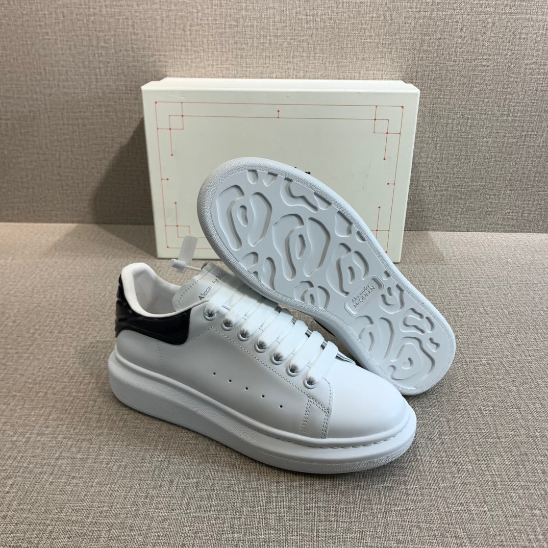 Pops Shoes Couple