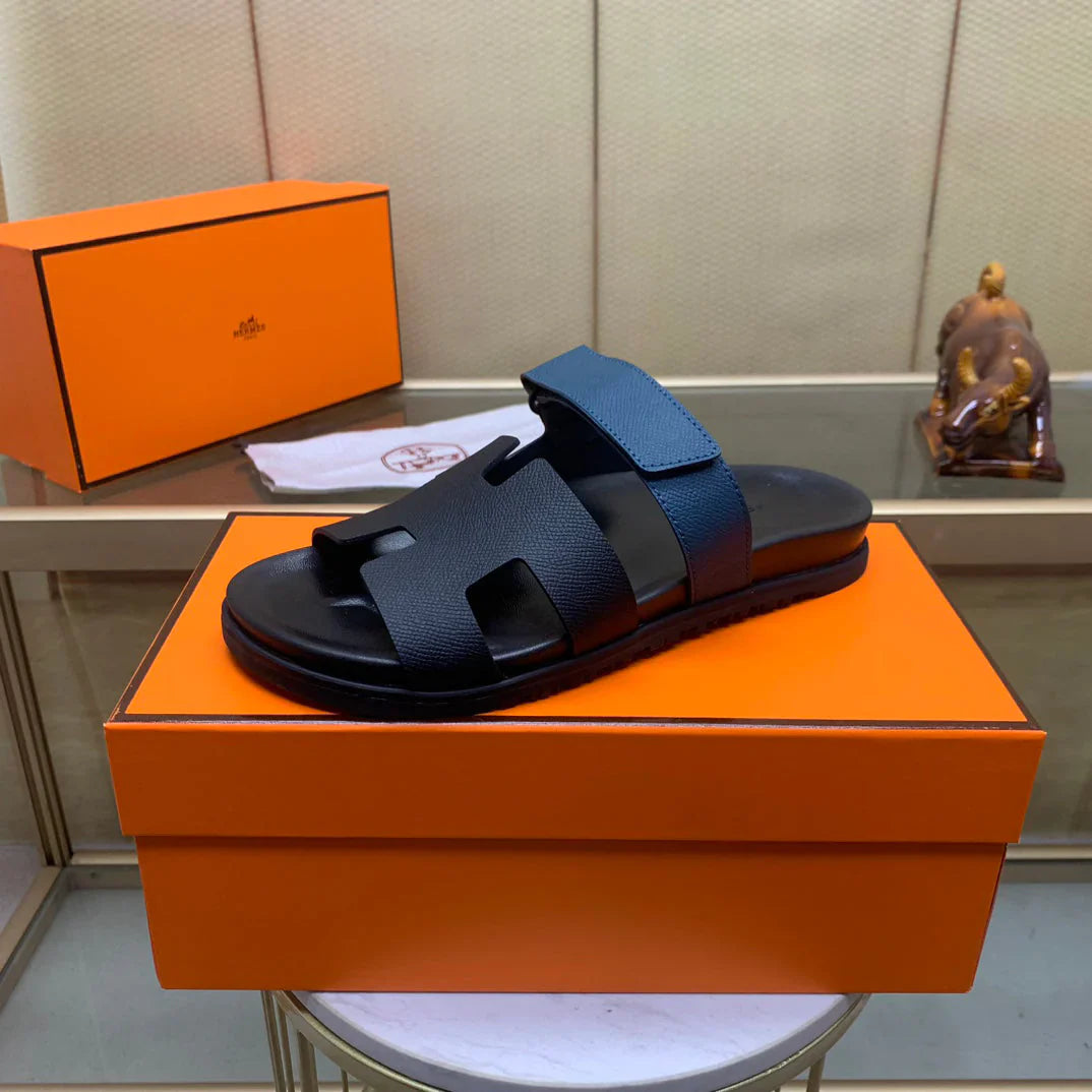 H leather slippers