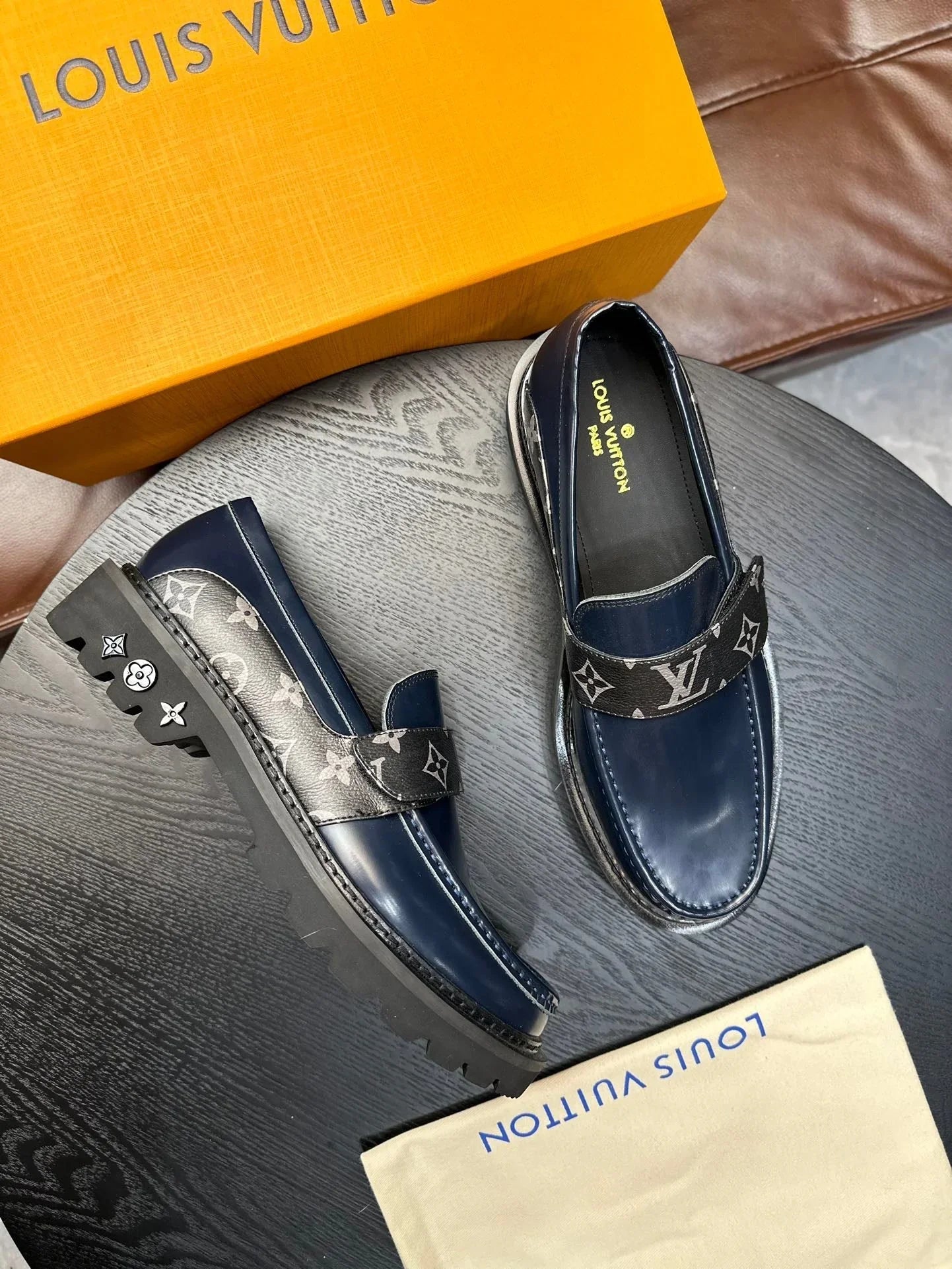 L casual leather shoes