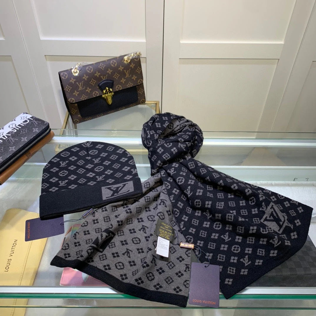 Versatile Monogram Letter Jacquard Scarf Hat Set