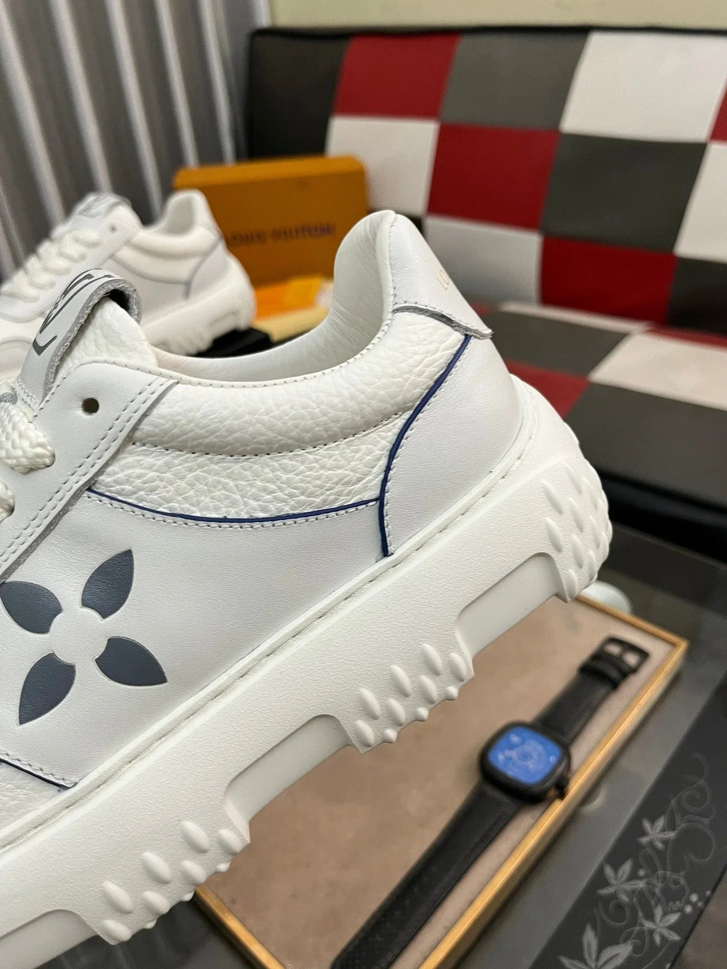 L Men's casual shoes