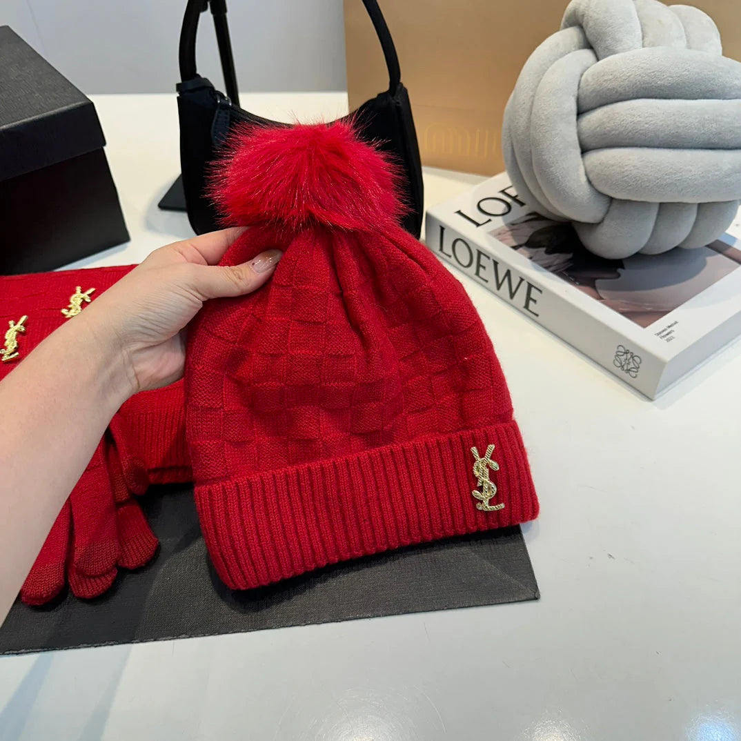 New autumn and winter trends-fashionable wool hat + scarf + gloves