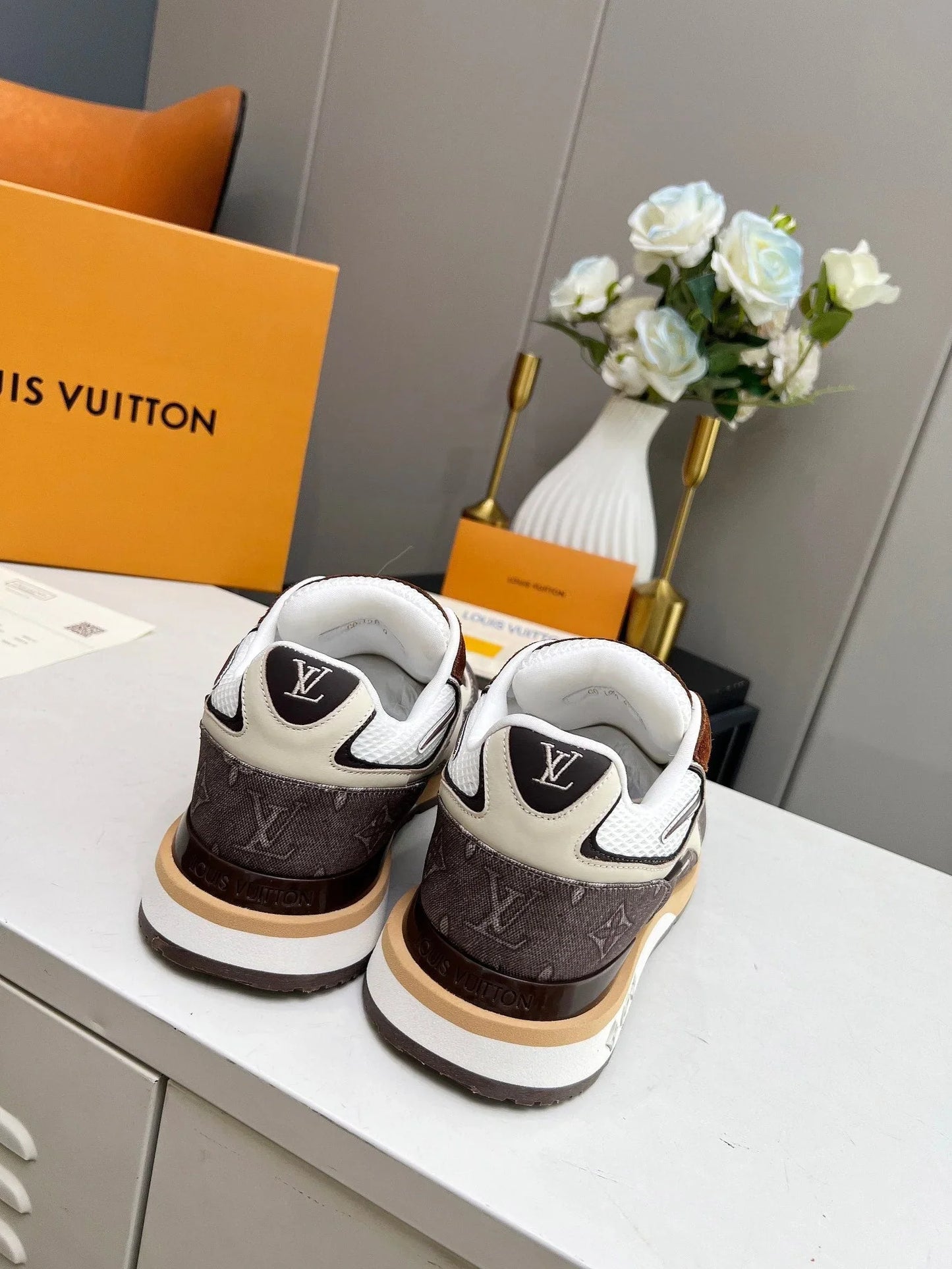 L Men's Mesh Sneakers